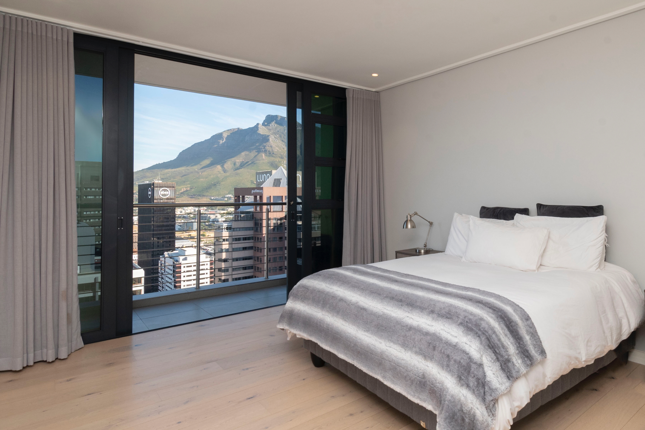 2 Bedroom Property for Sale in Cape Town City Centre Western Cape